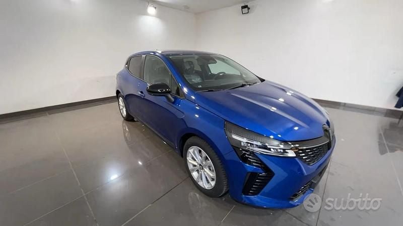 Nuova Renault Clio V Evolution 100 CV (73 kW) 2025 Blu Berlina