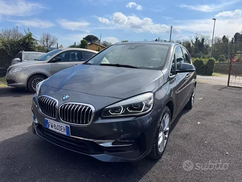Usata BMW 218 Luxury Line 149 CV (109 kW) 2019 Grigio Station wagon