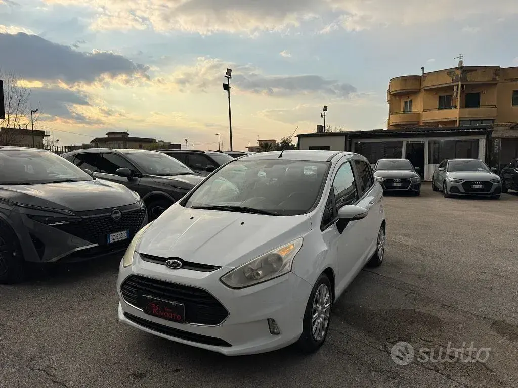 Usata Ford B-MAX Titanium 75 CV (55 kW) 2015 Bianco Monovolume