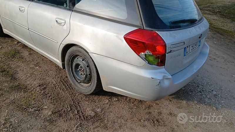 Usata Subaru Legacy 2005 Grigio Station wagon