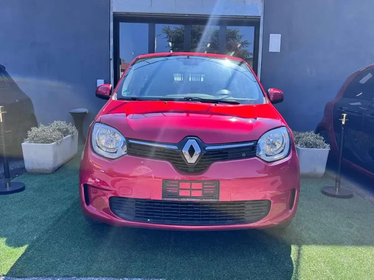 Usata Renault Twingo LIMITED 69 CV (50 kW) 2020 Rosso Utilitaria