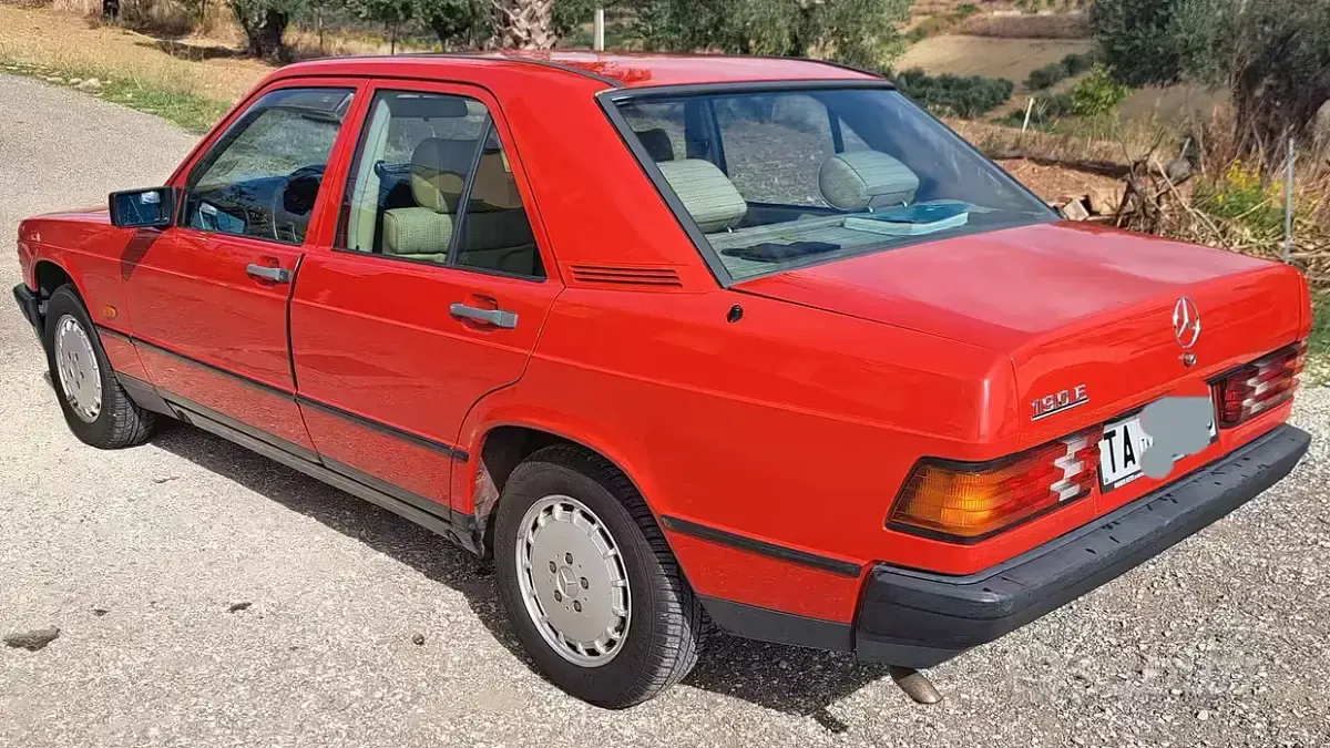 Usata Mercedes 190 118 CV (86 kW) 1991 Rosso Berlina