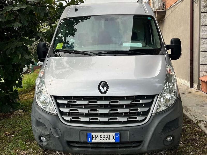 Usata Renault Master T28 125 CV (91 kW) 2013 Argento Monovolume