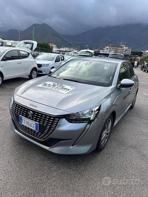 Usata Peugeot 208 Active 74 CV (54 kW) 2019 Grigio Utilitaria