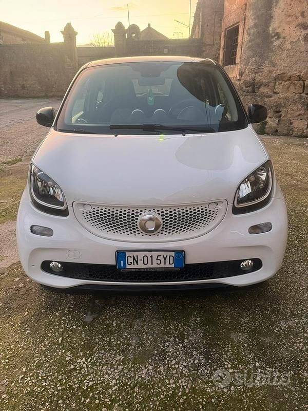Usata Smart ForFour 2016 Bianco Utilitaria