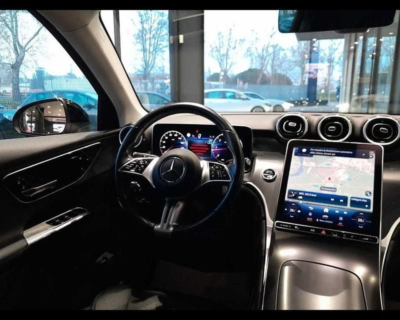 Käytetty Mercedes GLC220 Advanced Plus 198 HP (145 kW) 2023 Musta Katumaasturi