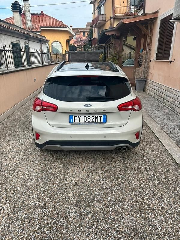 Usata Ford Focus Active 125 CV (91 kW) 2019 Grigio Berlina