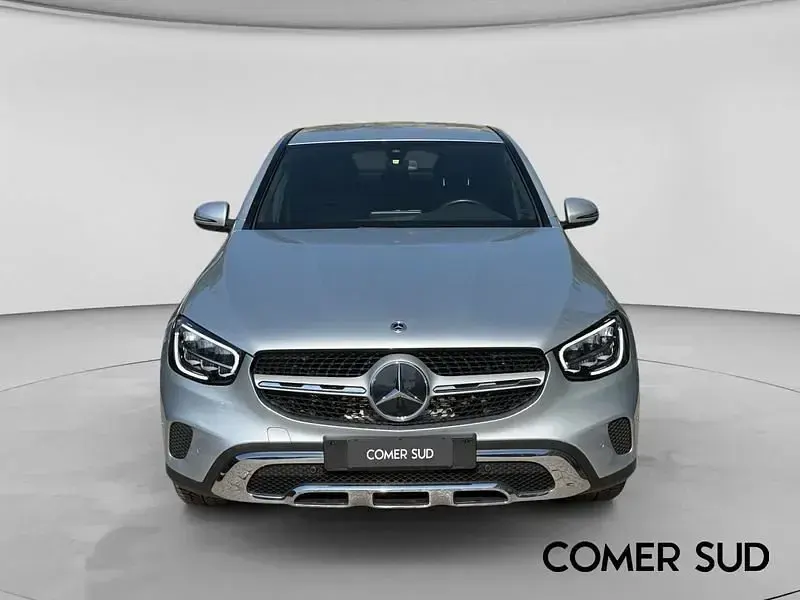 Usata Mercedes GLC200 163 CV (119 kW) 2023 Argento SUV