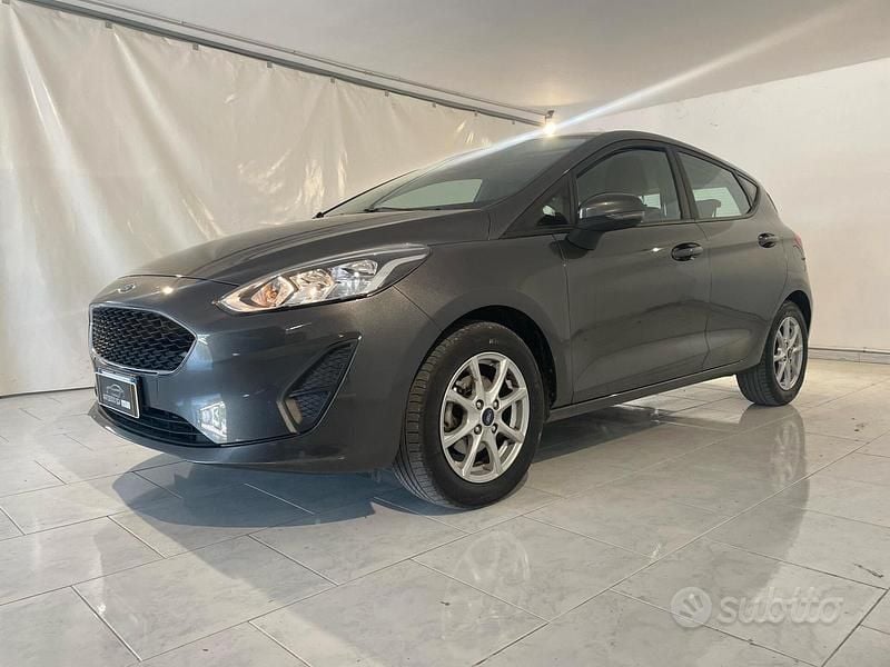 Usata Ford Fiesta Titanium 75 CV (55 kW) 2019 Grigio Utilitaria