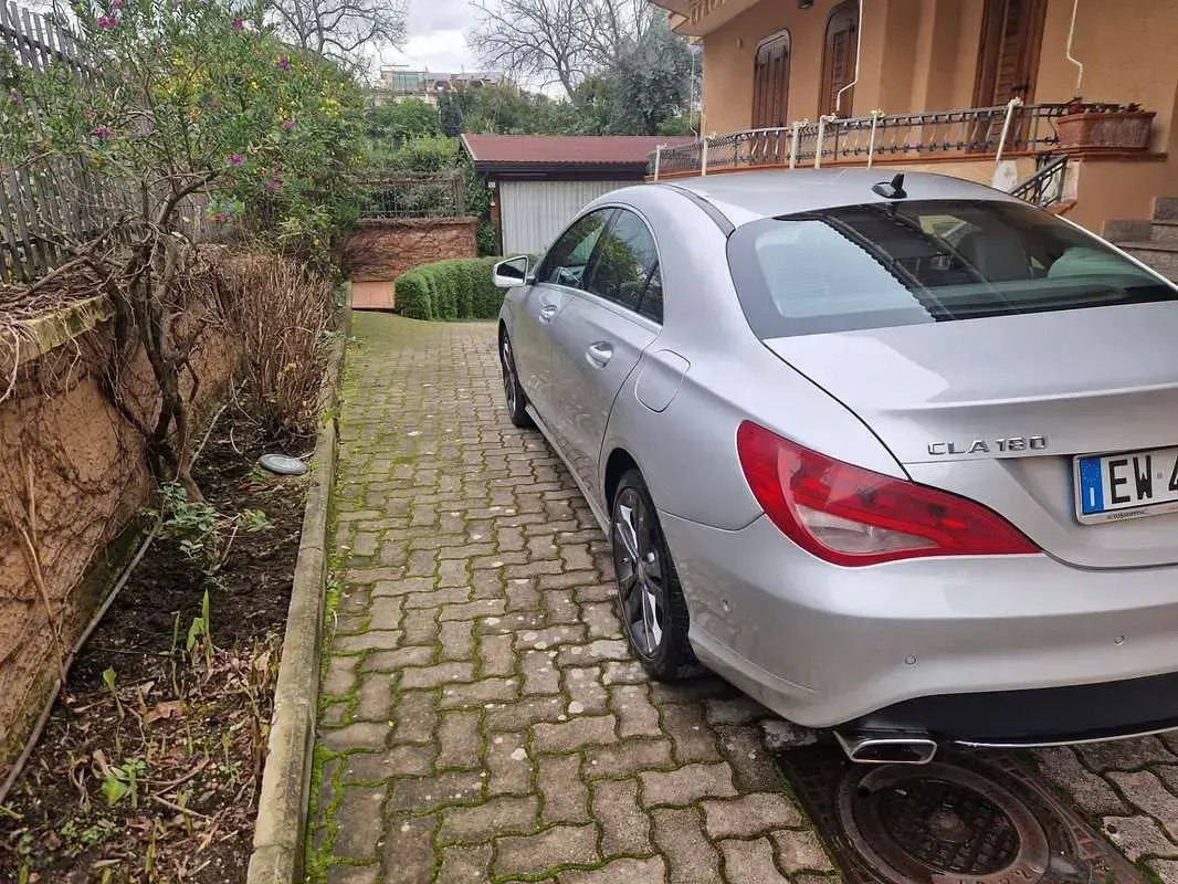 Usata Mercedes CLA180 109 CV (80 kW) 2014 Berlina