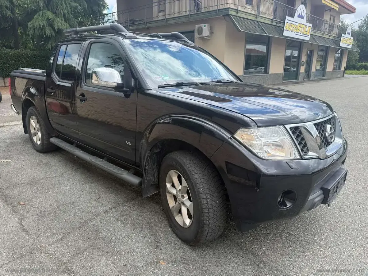 Usata Nissan Navara 231 CV (169 kW) 2014 Nero Pick-up