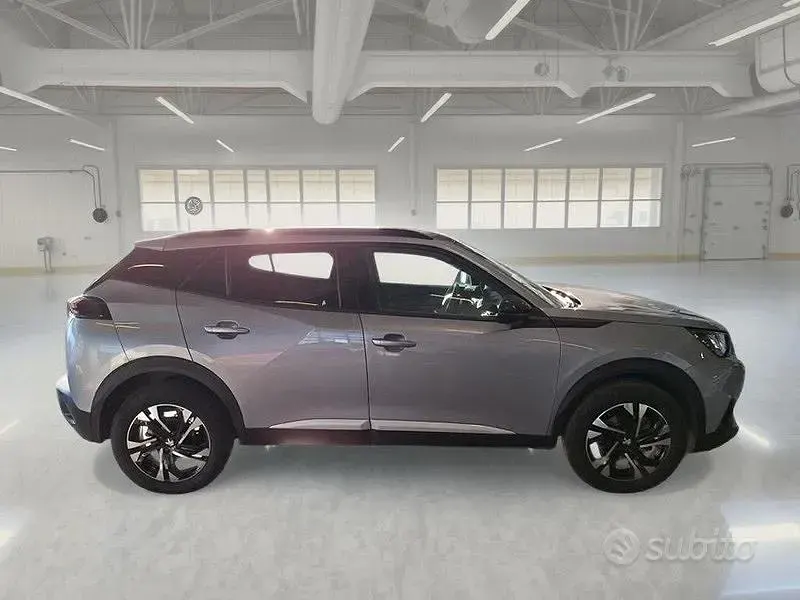 Usata Peugeot 2008 Allure 131 CV (96 kW) 2022 Grigio SUV