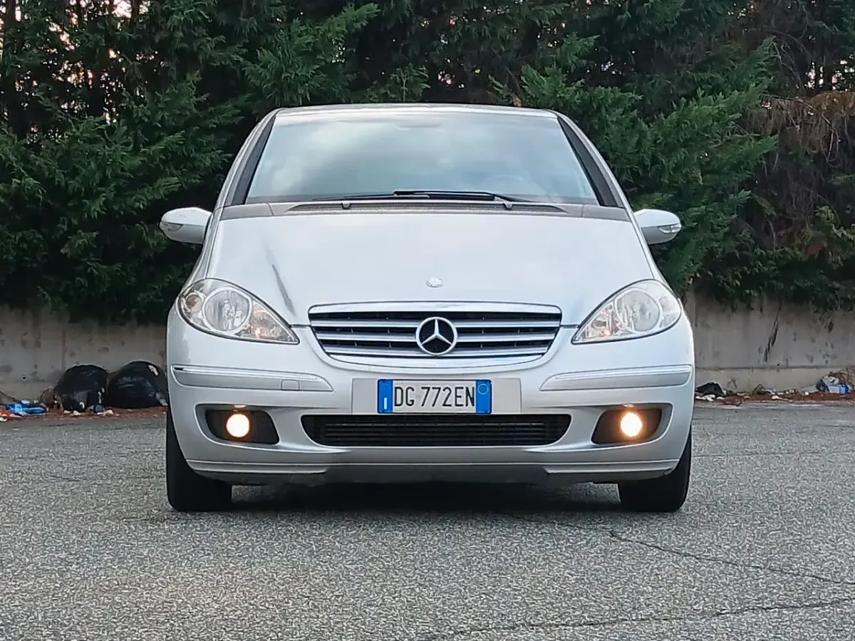 Usata Mercedes A180 Elegance 109 CV (80 kW) 2007 Argento Berlina