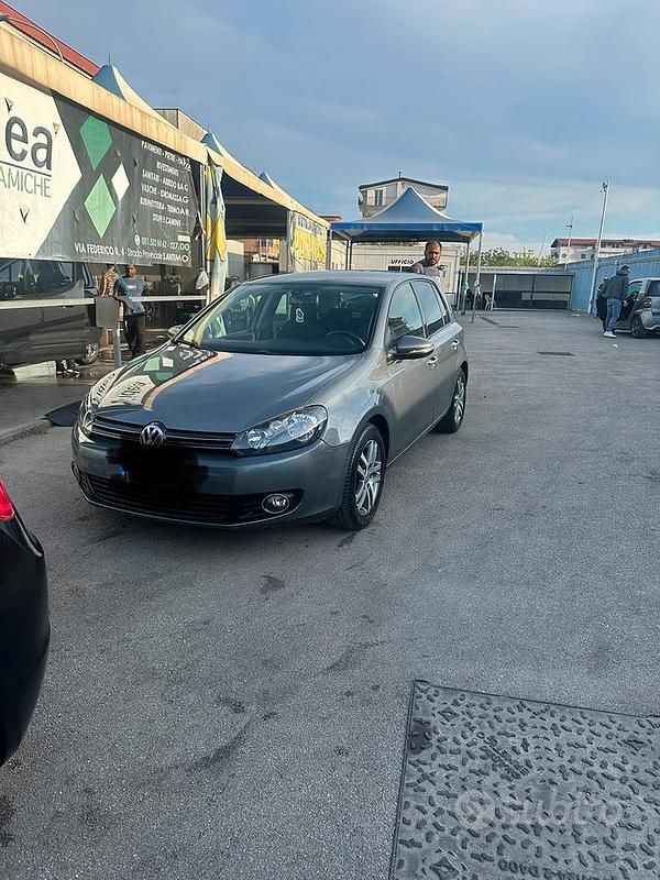 Usata VW Golf VI 102 CV (75 kW) 2011 Grigio Utilitaria
