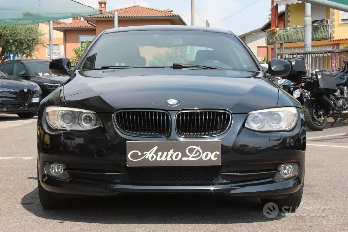 Usata BMW 320 M Sport 184 CV (135 kW) 2011 Nero Coupé