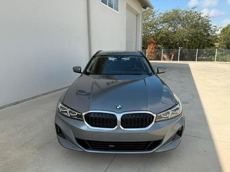 Usata BMW 320e Efficient Dynamics 190 CV (139 kW) 2023 Grigio Station wagon