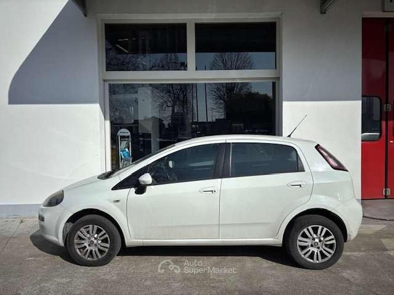 Usata Fiat Punto Street 77 CV (56 kW) 2014 Bianco Utilitaria