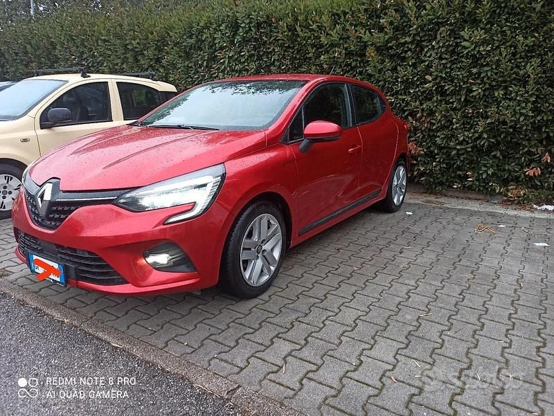 Usata Renault Clio V SE 65 CV (47 kW) 2022 Rosso Utilitaria