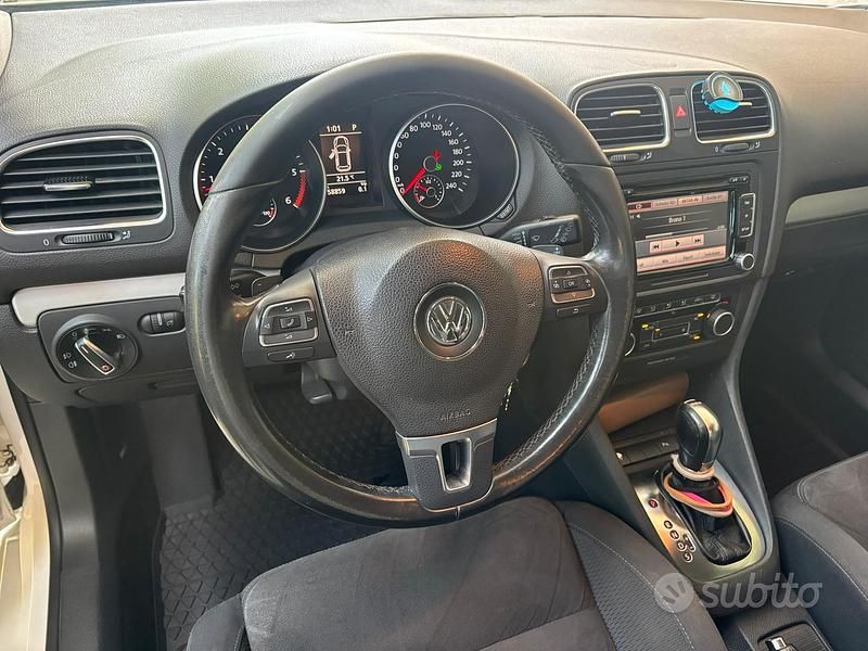 Usata VW Golf VI 105 CV (77 kW) 2011 Bianco Utilitaria