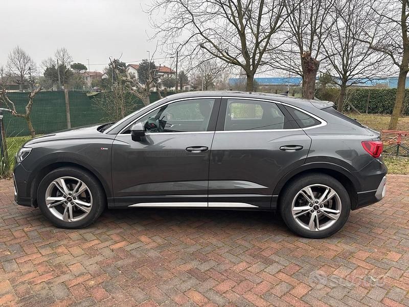 Usata Audi Q3 Sportback S-Line 150 CV (110 kW) 2023 Grigio SUV