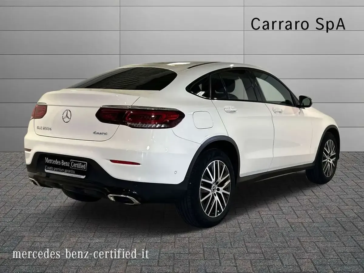 Usata Mercedes GLC200 163 CV (119 kW) 2022 Bianco SUV