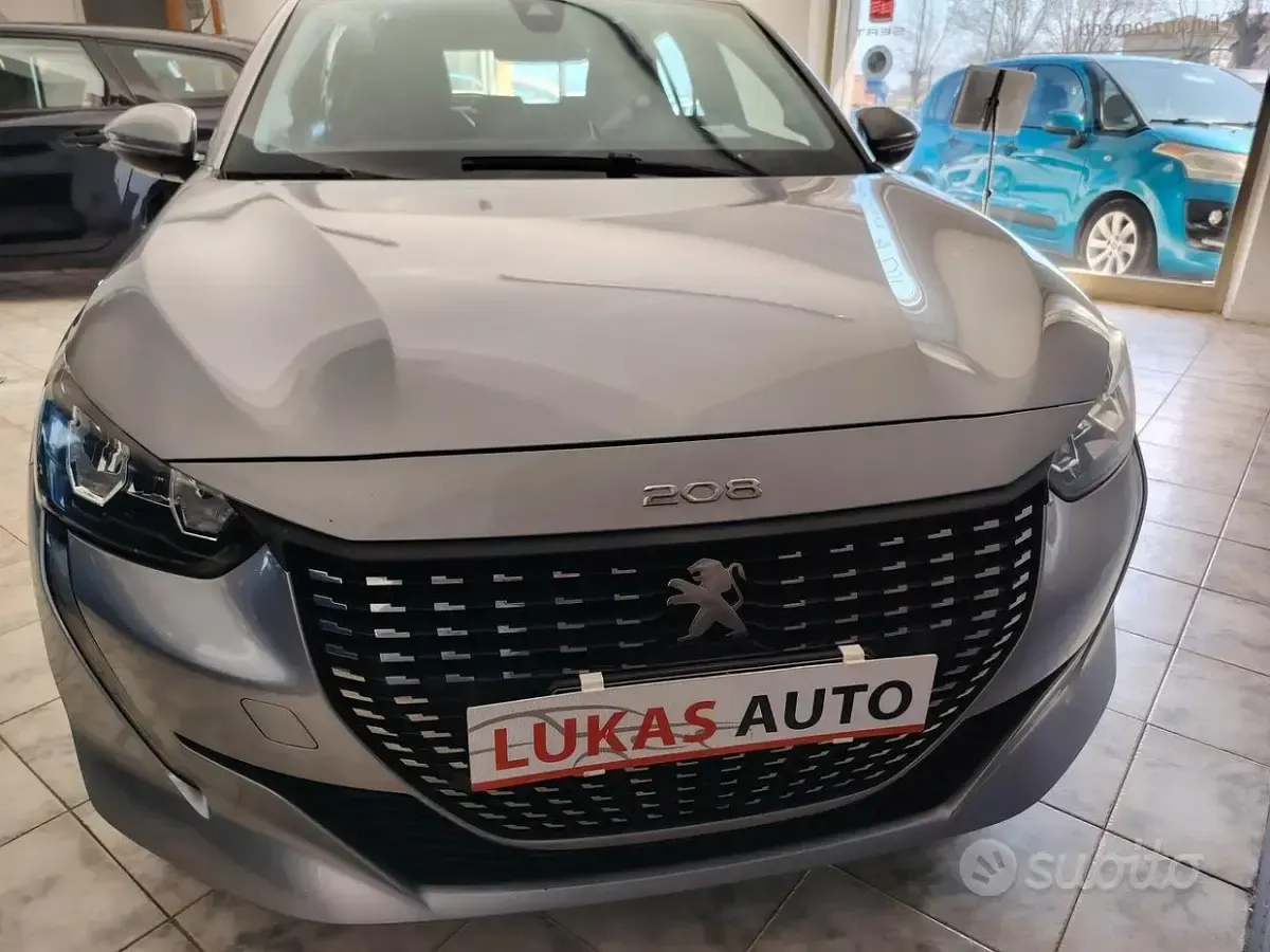 Usata Peugeot 208 Active 102 CV (75 kW) 2020 Grigio Utilitaria