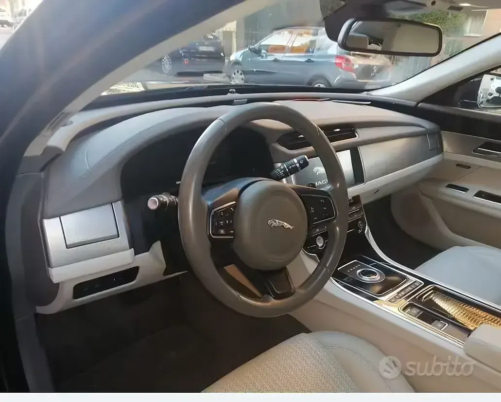 Usata Jaguar XF 200 CV (147 kW) 2018 Berlina