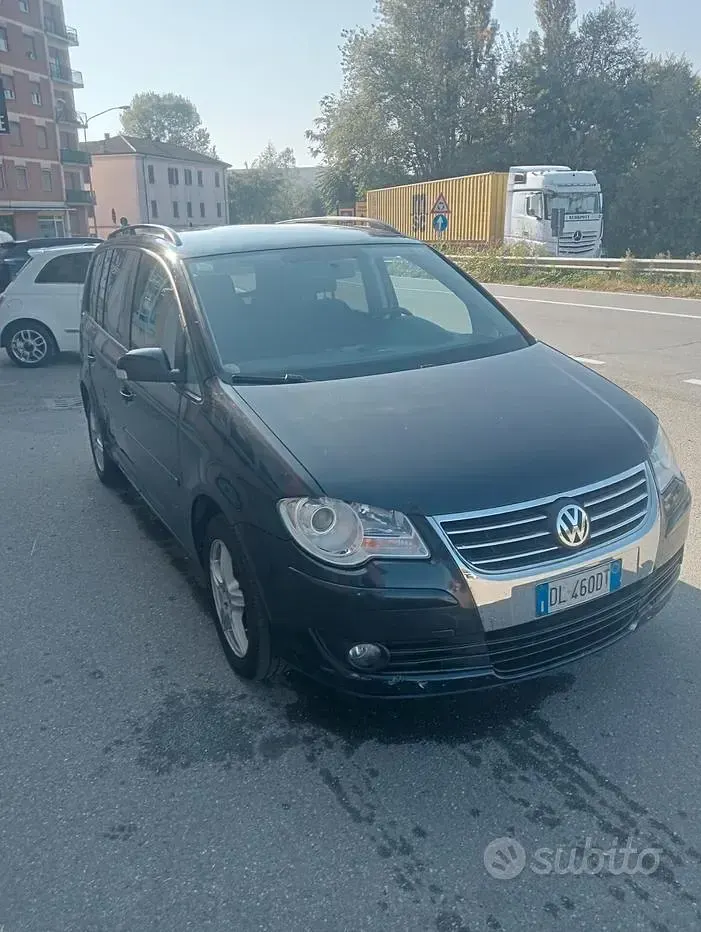 Usata VW Touran 105 CV (77 kW) 2008 Nero Monovolume