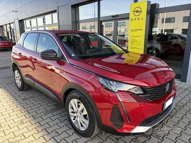 Usata Peugeot 3008 Active 131 CV (96 kW) 2022 Rosso SUV