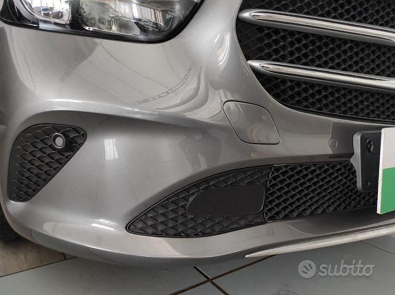 Usata Mercedes 180 Business 136 CV (100 kW) 2021 Grigio Berlina