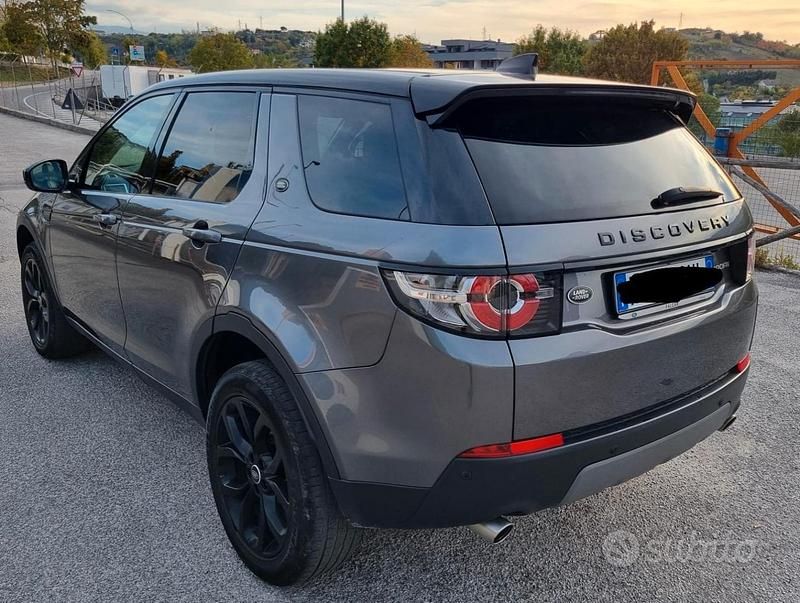 Usata Land Rover Discovery Sport SE 150 CV (110 kW) 2019 Grigio SUV