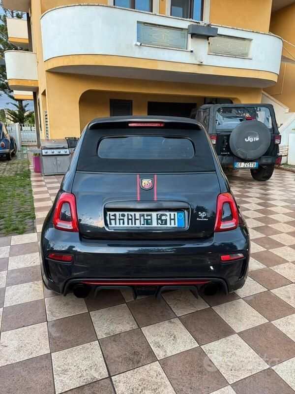 Usata Abarth 595C 70th Anniversary 165 CV (121 kW) 2016 Nero Cabrio