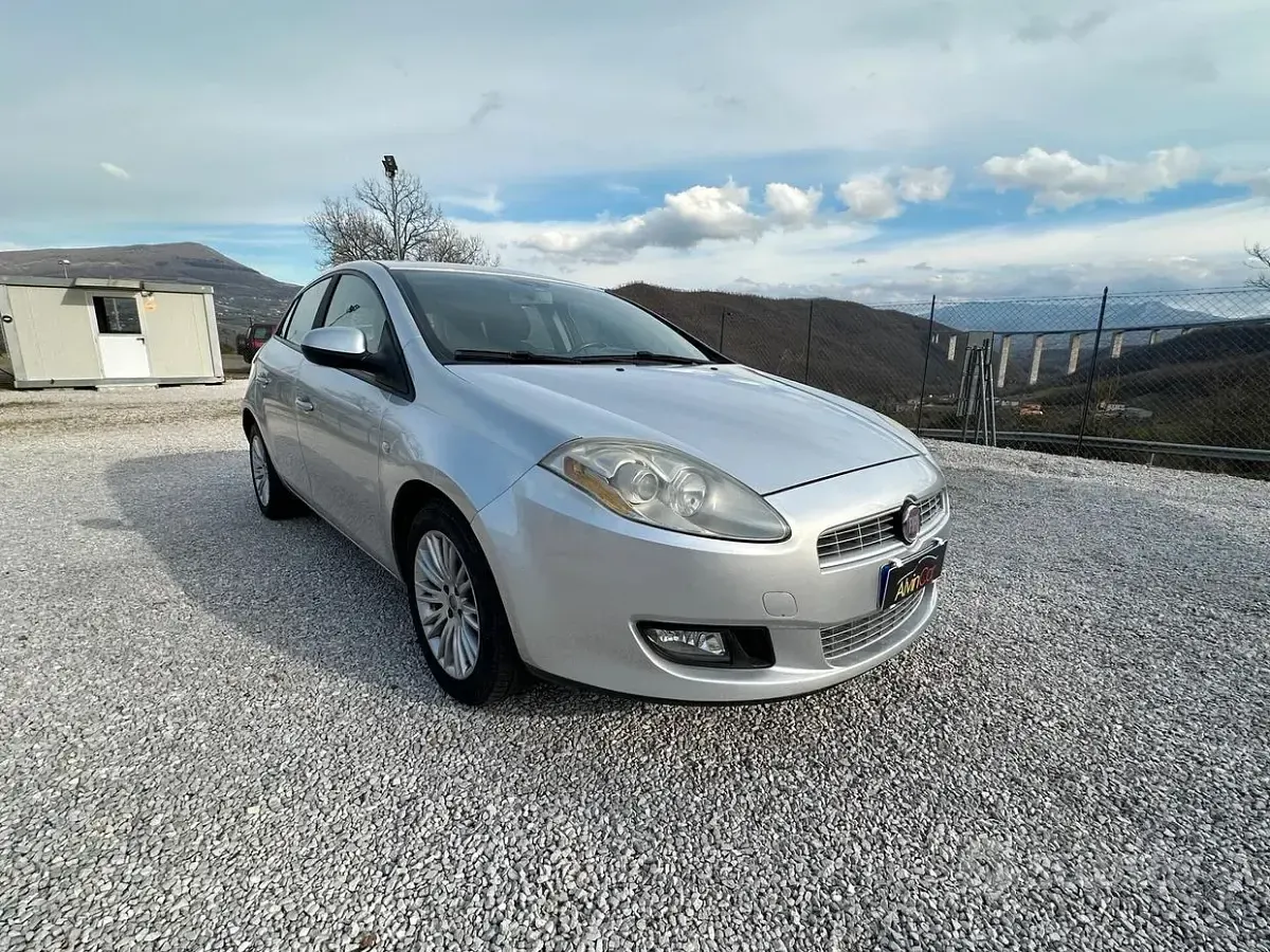 Usata Fiat Bravo Dynamic 120 CV (88 kW) 2010 Grigio Utilitaria