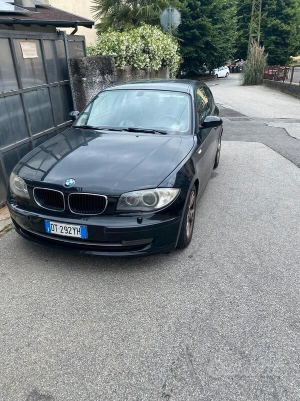 Usata BMW 118 143 CV (105 kW) 2008 Nero Utilitaria