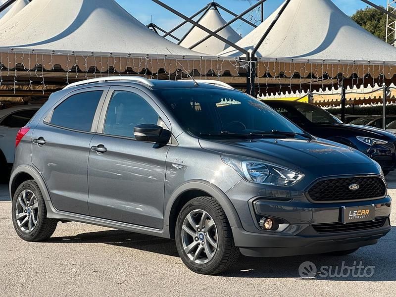 Grigio Usata 2018 Ford Ka Plus Active Due volumi | 9900 € (Cara) - Immagine 1/4