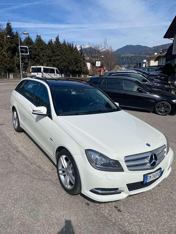 Usata Mercedes C220 Avantgarde 170 CV (125 kW) 2012 Bianco Station wagon
