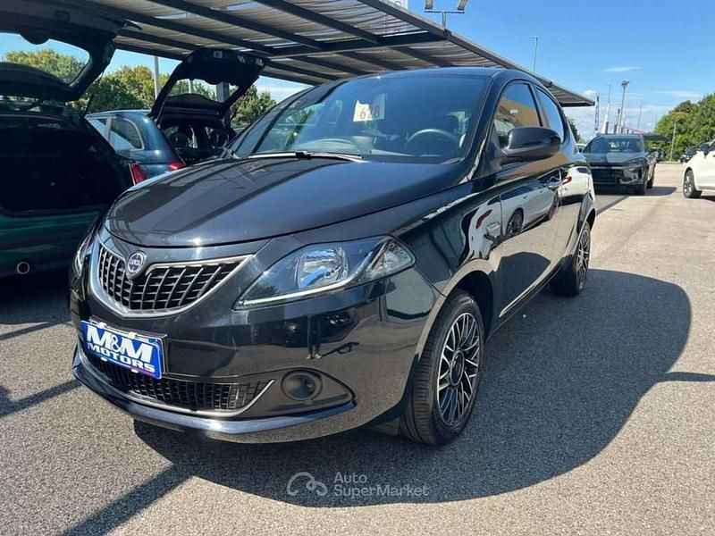 Usata Lancia Ypsilon S 69 CV (50 kW) 2024 Nero Utilitaria