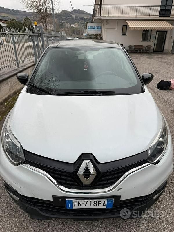 Usata Renault Captur 90 CV (66 kW) 2018 Bianco SUV