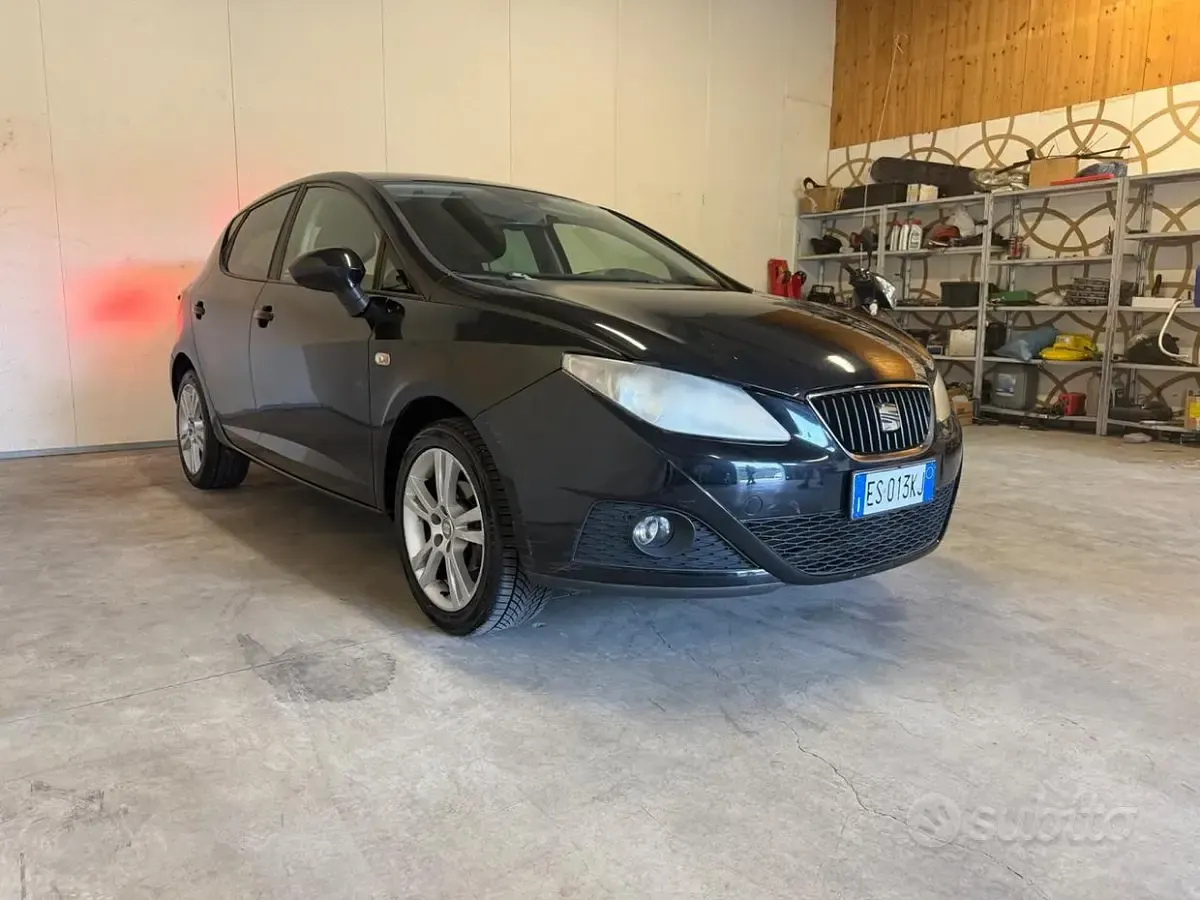 Usata Seat Ibiza Reference 69 CV (50 kW) 2012 Nero Berlina