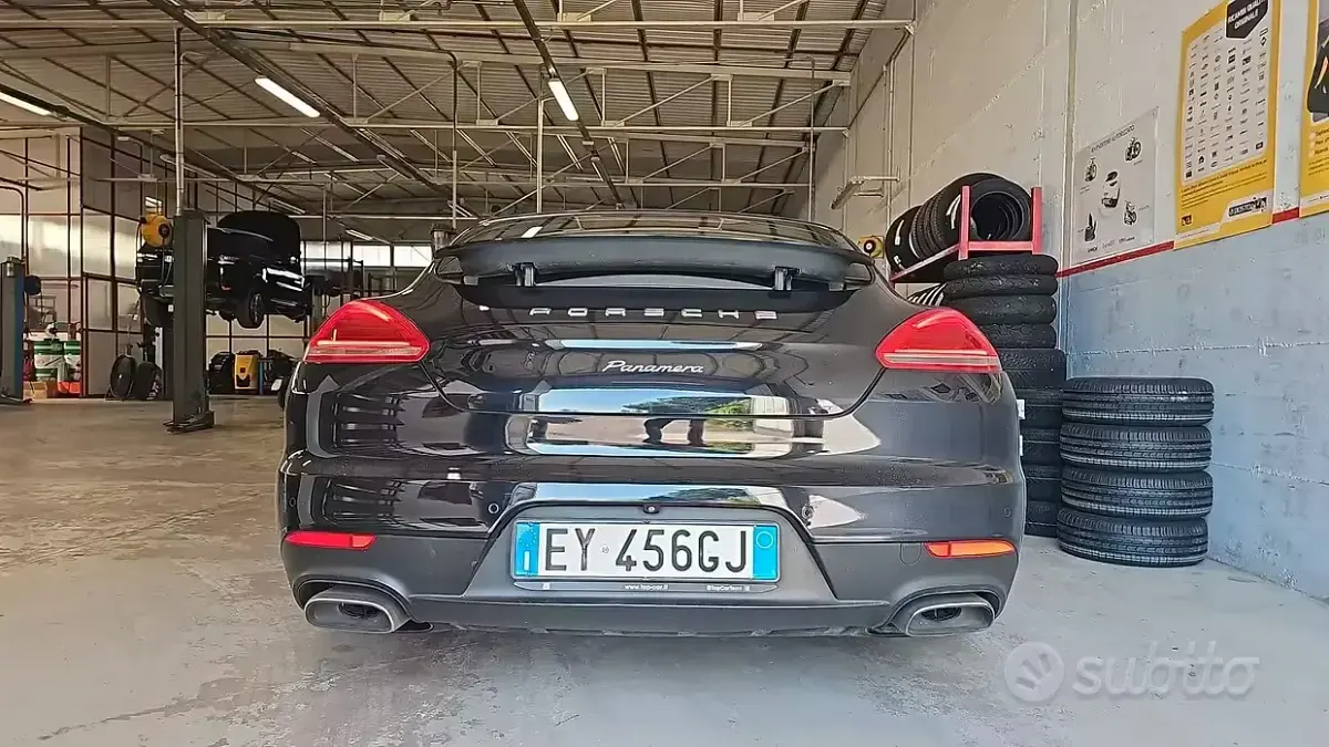 Usata Porsche Panamera Diesel 300 CV (220 kW) 2015 Nero Utilitaria
