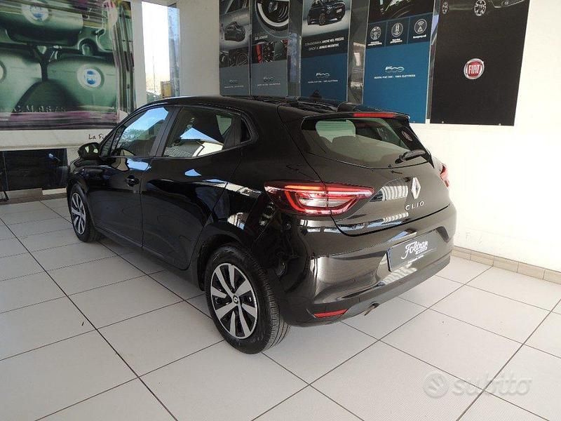 Usata Renault Clio V Equilibre 90 CV (66 kW) 2023 Nero Berlina