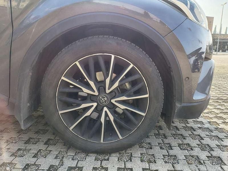 Usata Toyota C-HR Lounge 122 CV (89 kW) 2018 Marrone SUV