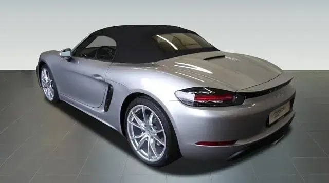 Usata Porsche 718 Boxster 300 CV (220 kW) 2022 Argento Cabrio