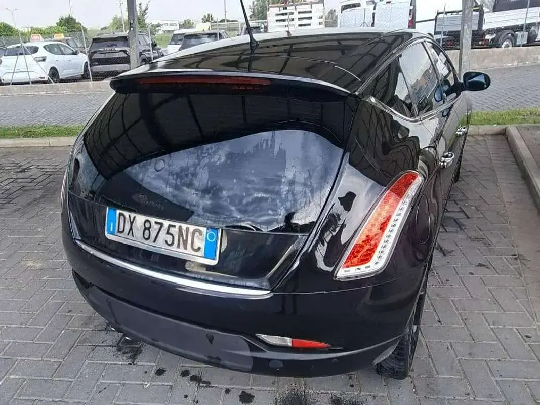 Usata Lancia Delta 189 CV (139 kW) 2009 Nero Utilitaria