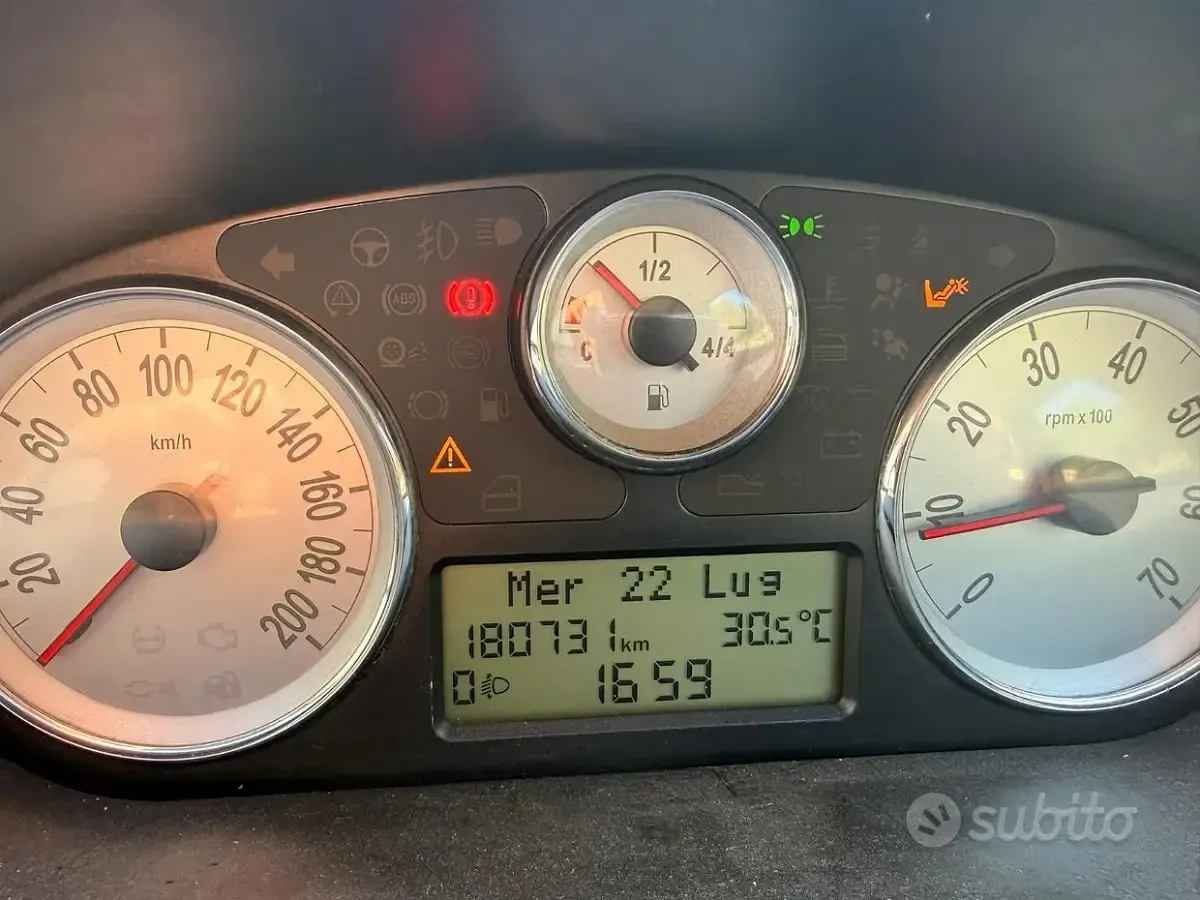 Usata Lancia Ypsilon 75 CV (55 kW) 2011 Utilitaria