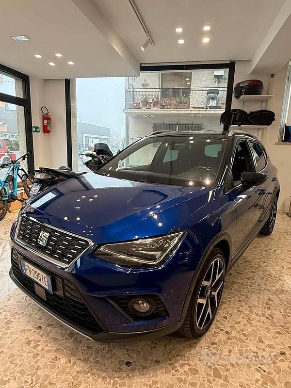 Usata Seat Arona XCELLENCE 95 CV (69 kW) 2019 Blu SUV