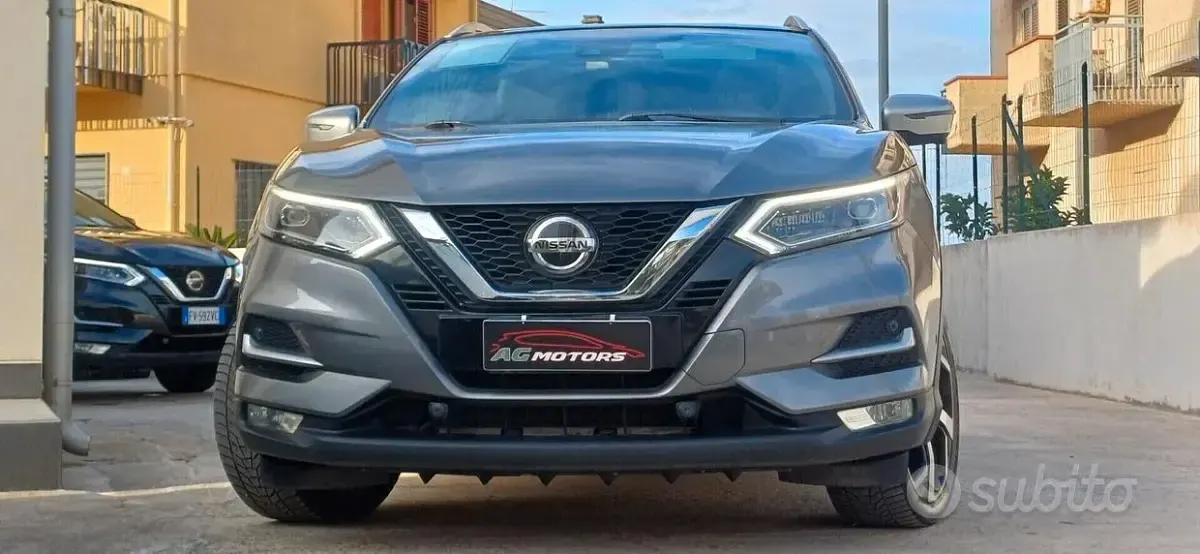Usata Nissan Qashqai Tekna+ 116 CV (85 kW) 2020 Grigio SUV