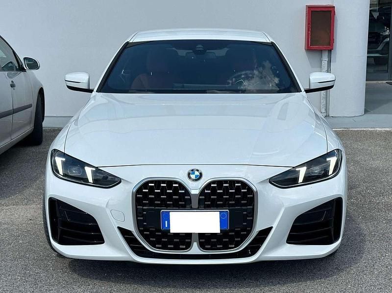 Bianco Usata 2025 BMW 420 M Sport Coupé | 50.900 € (Ottimo prezzo) - Immagine 1/4