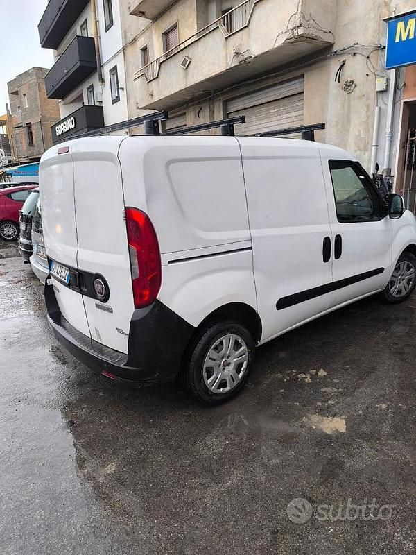 Usata Fiat Doblò 90 CV (66 kW) 2015 Bianco Monovolume