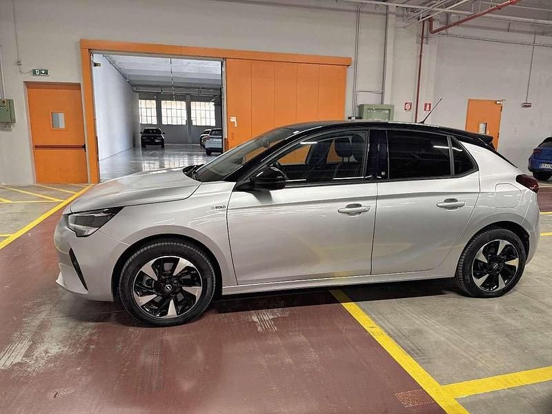 Usata Opel Corsa-e Edition 100 kW (136 CV) 2022 Grigio Utilitaria